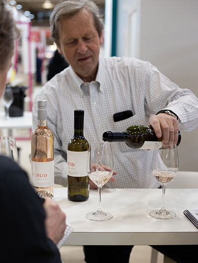 Alexander Krossa est spécialisé dans l’export des vins du Languedoc-Roussillon